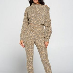 NEW!! Mustard leopard print sweatsuit set